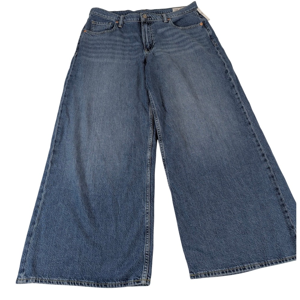 GAP Wide Leg Flare Jeans in Denim Blue